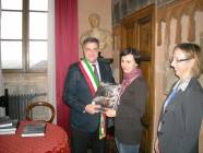 Il sindaco di Tivoli Sandro Gallotti durante l'incontro con i rappresentanti delle delegazioni delle scuole straniere